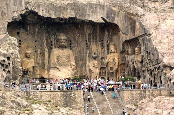 Private Two Days Tour to Shaolin Temple and Longmen