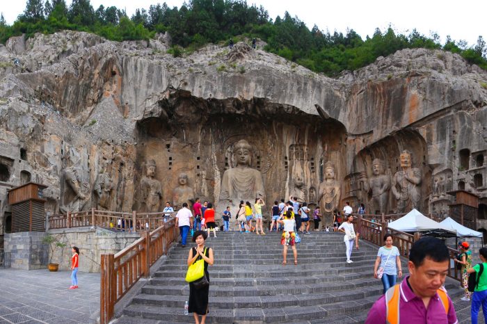 Luoyang. Longmen Grottoes