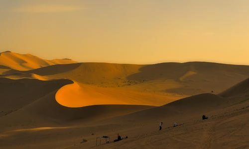 Dunhuang Tour to Sing Sand Mountains