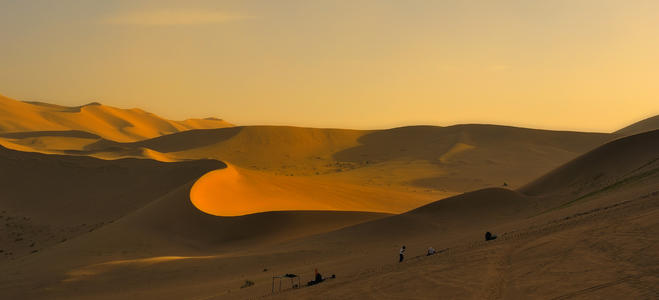 Dunhuang Tour to Sing Sand Mountains