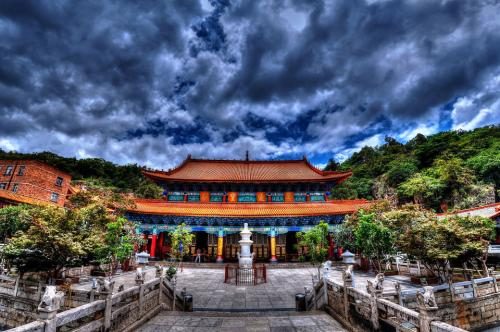 1-day Kunming Tour to the West Hill and Yuantong