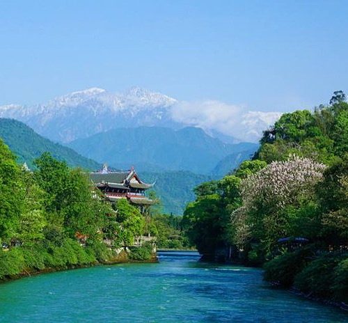 Dujiangyan Dam & Mt.Qingchengshan Day Tour