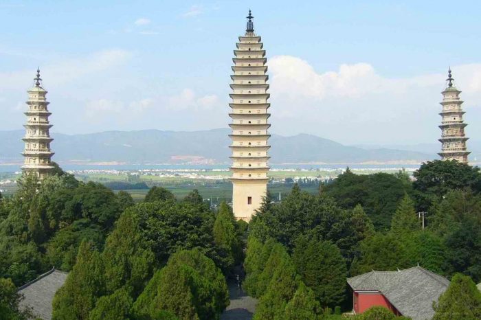 Three Pagodas Of Dali